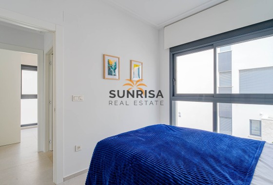 Villa · Herverkoop - Punta Prima · Alicante · Spanje
