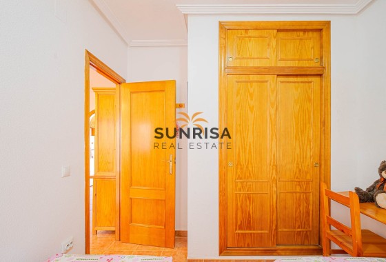 Appartement · Herverkoop - Punta Prima · Alicante · Spanje