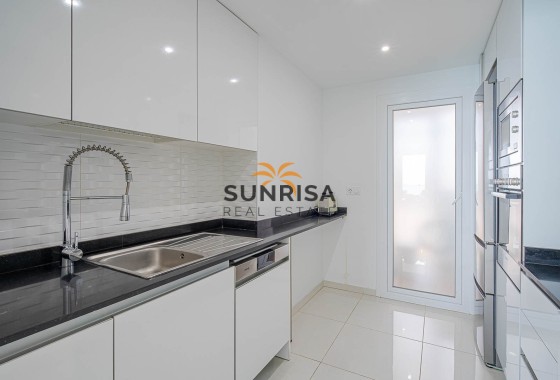 Apartment · Resale - Punta Prima · Alicante · Spain
