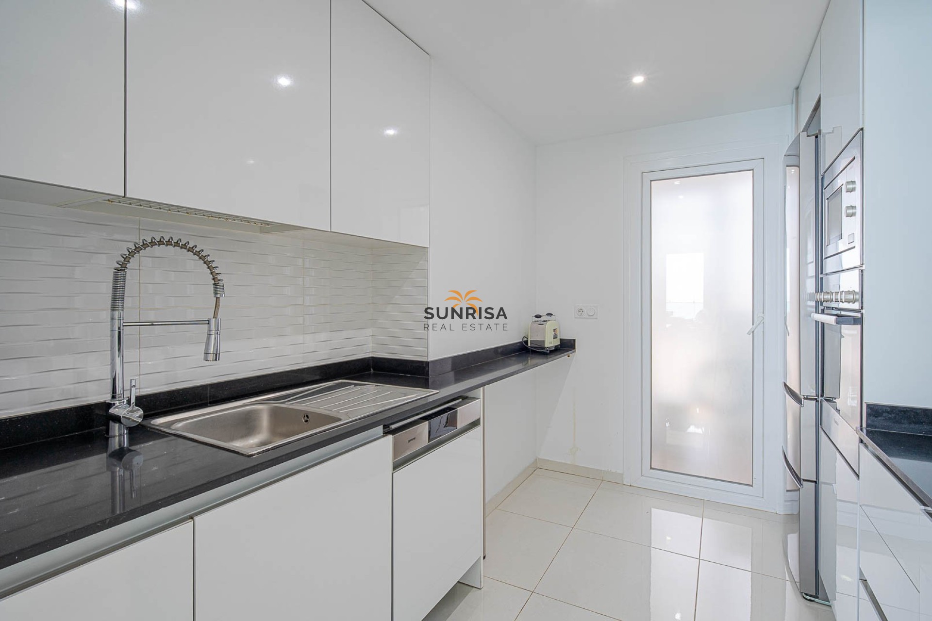Resale - Apartment - Punta Prima