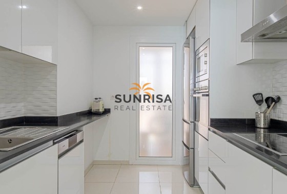 Apartment · Resale - Punta Prima · Alicante · Spain