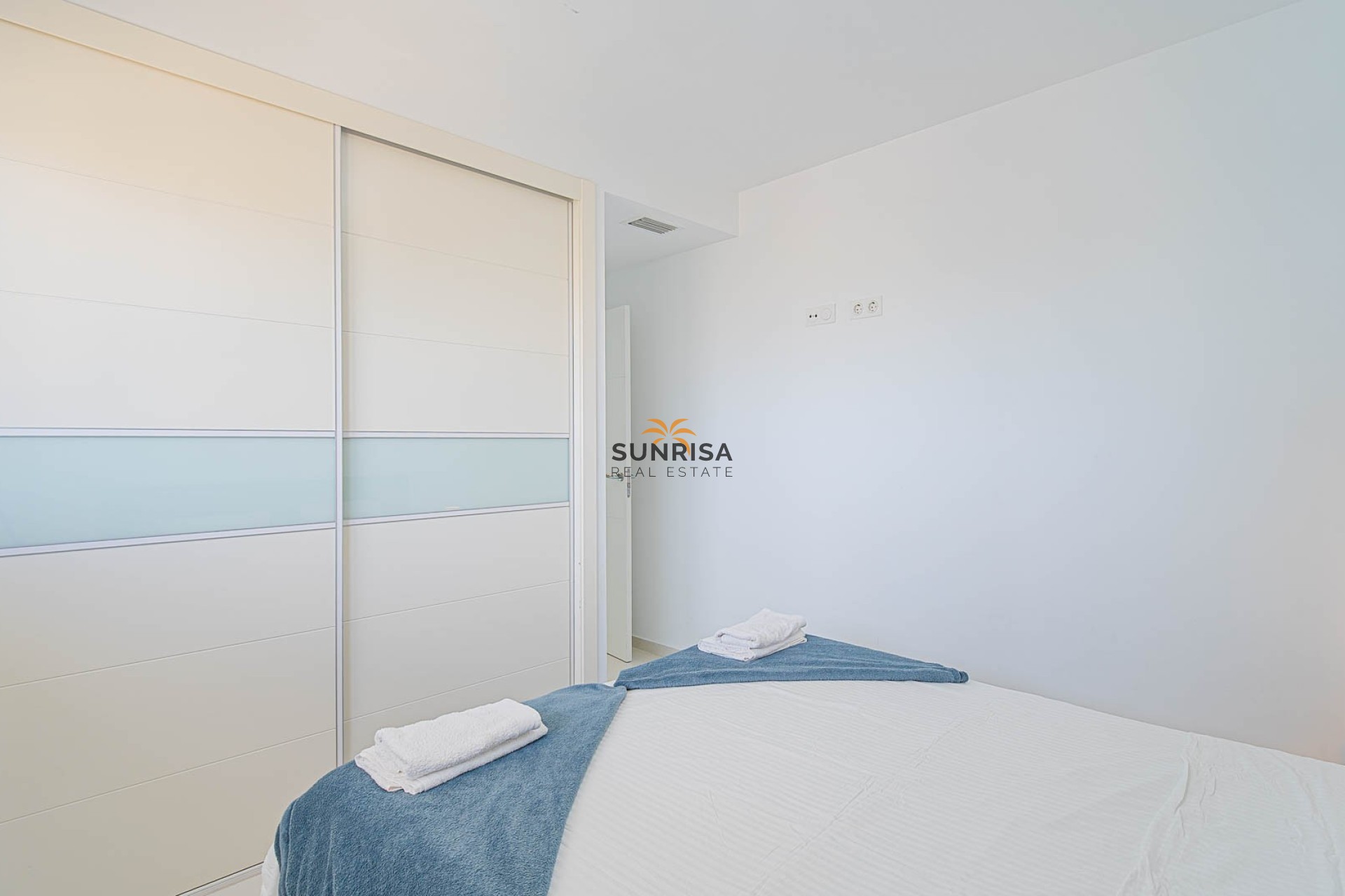 Resale - Apartment - Punta Prima