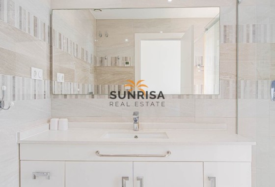 Apartment · Resale - Punta Prima · Alicante · Spain