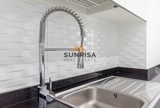 Apartment · Resale - Punta Prima · Alicante · Spain