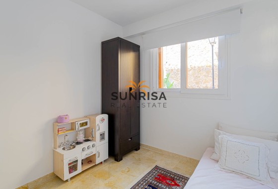 Appartement · Herverkoop - Punta Prima · Alicante · Spanje