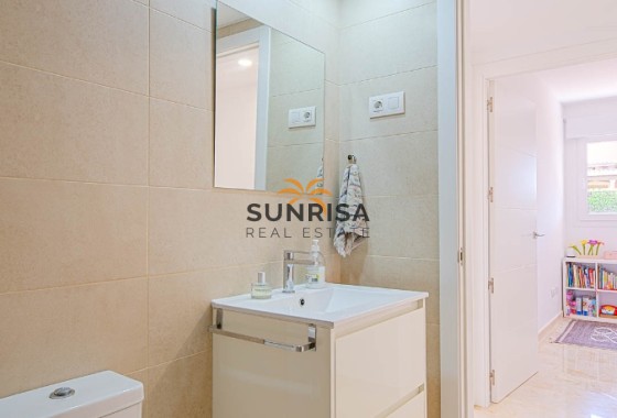 Appartement · Herverkoop - Punta Prima · Alicante · Spanje