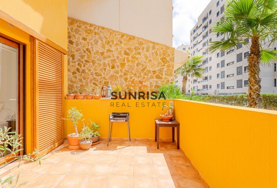 Appartement · Herverkoop - Punta Prima · Alicante · Spanje