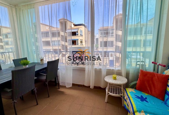 Appartement · Herverkoop - Punta Prima · Alicante · Spanje