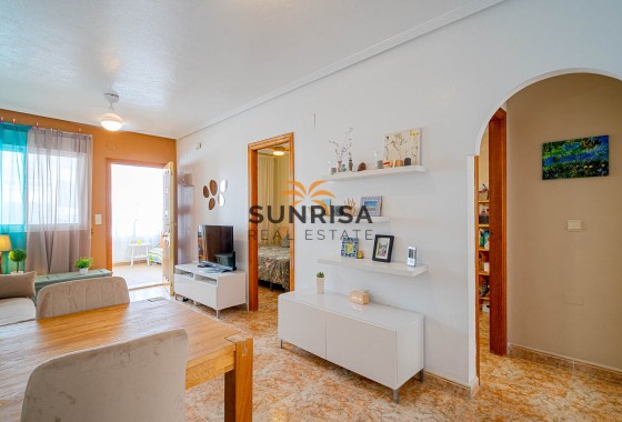 Appartement · Herverkoop - Punta Prima · Alicante · Spanje