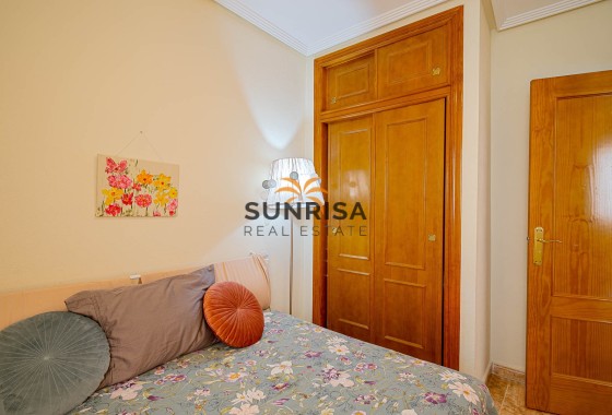 Appartement · Herverkoop - Punta Prima · Alicante · Spanje