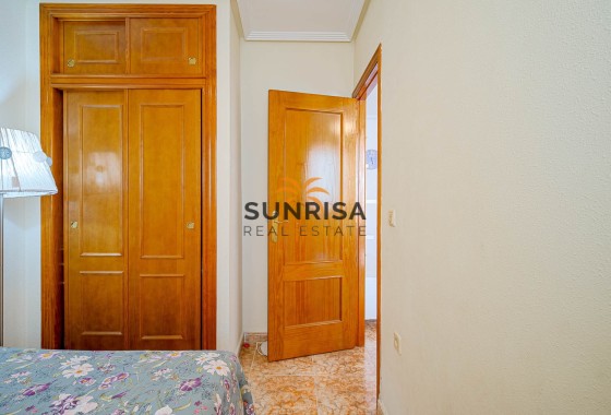 Appartement · Herverkoop - Punta Prima · Alicante · Spanje