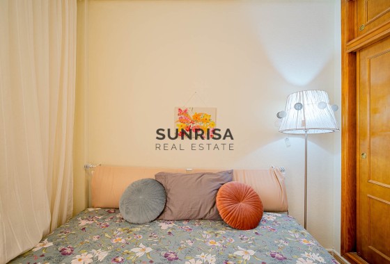 Appartement · Herverkoop - Punta Prima · Alicante · Spanje
