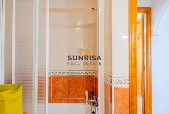 Appartement · Herverkoop - Punta Prima · Alicante · Spanje