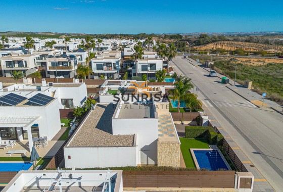 Villa · Resale - Orihuela · Entre Naranjos Vistabella · Alicante · Spain