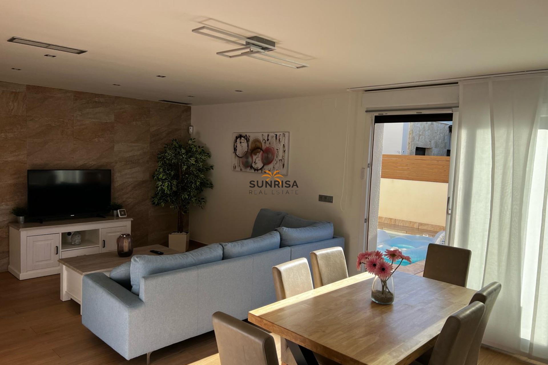 Reventa - Villa - Los Montesinos