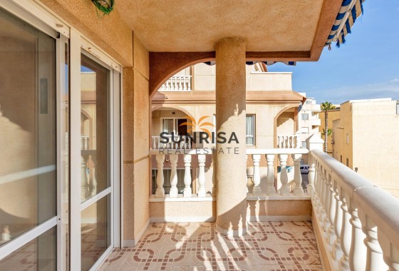 Appartement · Herverkoop - Torrevieja · La Mata · Alicante · Spanje