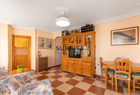Appartement · Herverkoop - Torrevieja · La Mata · Alicante · Spanje