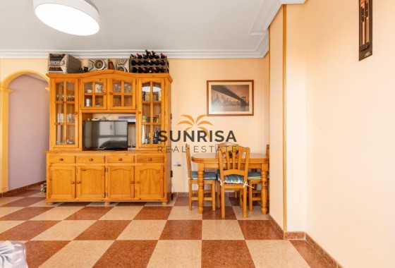 Appartement · Herverkoop - Torrevieja · La Mata · Alicante · Spanje