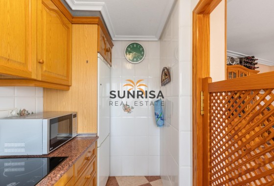 Appartement · Herverkoop - Torrevieja · La Mata · Alicante · Spanje