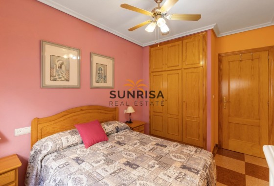 Appartement · Herverkoop - Torrevieja · La Mata · Alicante · Spanje