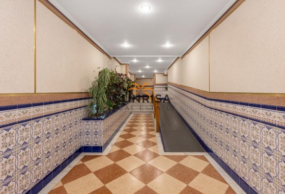 Appartement · Herverkoop - Torrevieja · La Mata · Alicante · Spanje