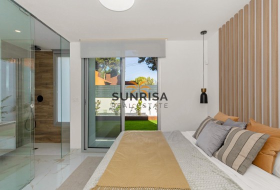Villa · Obra nueva - Torrevieja · Los Balcones - Los Altos del Edén · Alicante · España