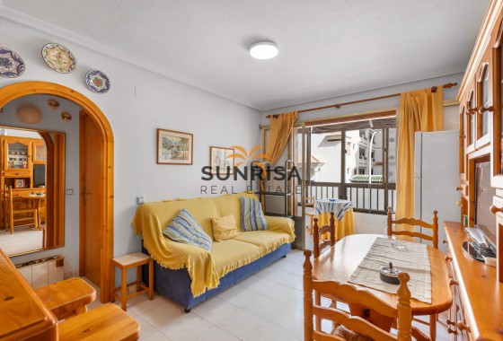 Appartement · Herverkoop - Torrevieja · La Mata · Alicante · Spanje