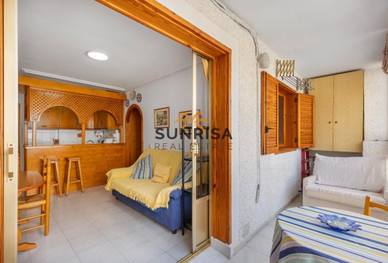 Appartement · Herverkoop - Torrevieja · La Mata · Alicante · Spanje