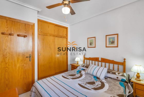 Appartement · Herverkoop - Torrevieja · La Mata · Alicante · Spanje