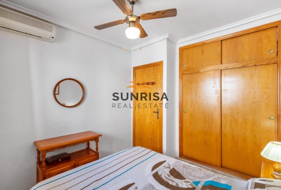 Appartement · Herverkoop - Torrevieja · La Mata · Alicante · Spanje
