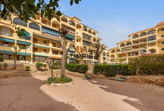 Appartement · Herverkoop - Torrevieja · La Mata · Alicante · Spanje