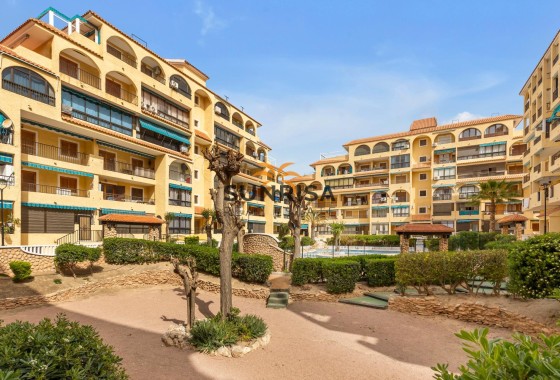 Appartement · Herverkoop - Torrevieja · La Mata · Alicante · Spanje