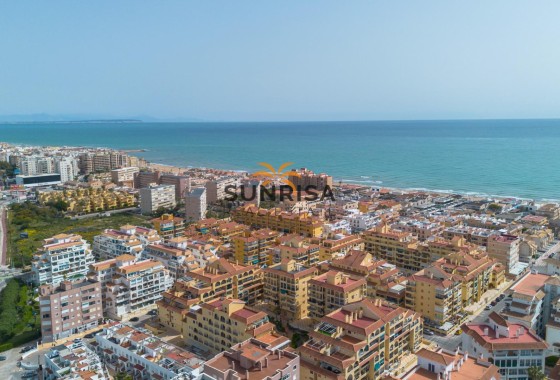 Appartement · Herverkoop - Torrevieja · La Mata · Alicante · Spanje