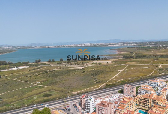 Appartement · Herverkoop - Torrevieja · La Mata · Alicante · Spanje