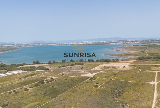 Appartement · Herverkoop - Torrevieja · La Mata · Alicante · Spanje