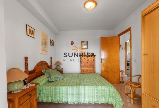 Appartement · Herverkoop - Torrevieja · La Mata · Alicante · Spanje
