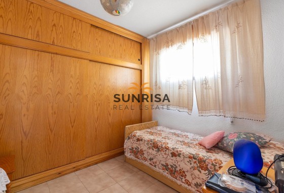 Appartement · Herverkoop - Torrevieja · La Mata · Alicante · Spanje