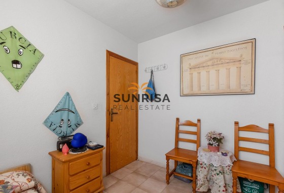 Appartement · Herverkoop - Torrevieja · La Mata · Alicante · Spanje
