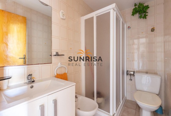 Appartement · Herverkoop - Torrevieja · La Mata · Alicante · Spanje