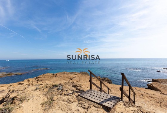 Appartement · Herverkoop - Torrevieja · La Mata · Alicante · Spanje