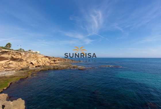 Appartement · Herverkoop - Torrevieja · La Mata · Alicante · Spanje