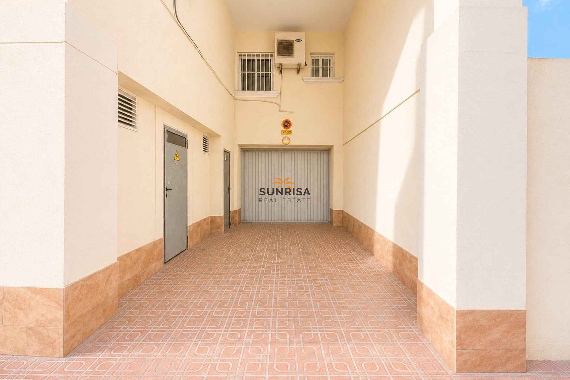 Lange Termijn Verhuur - Garage - Torrevieja