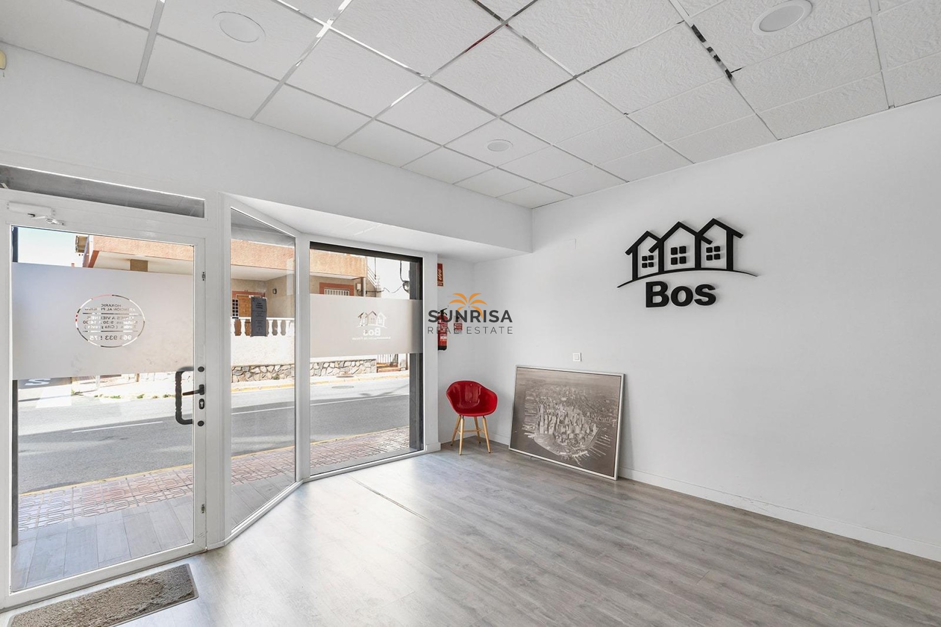 Resale - Commercial premises - Torrevieja