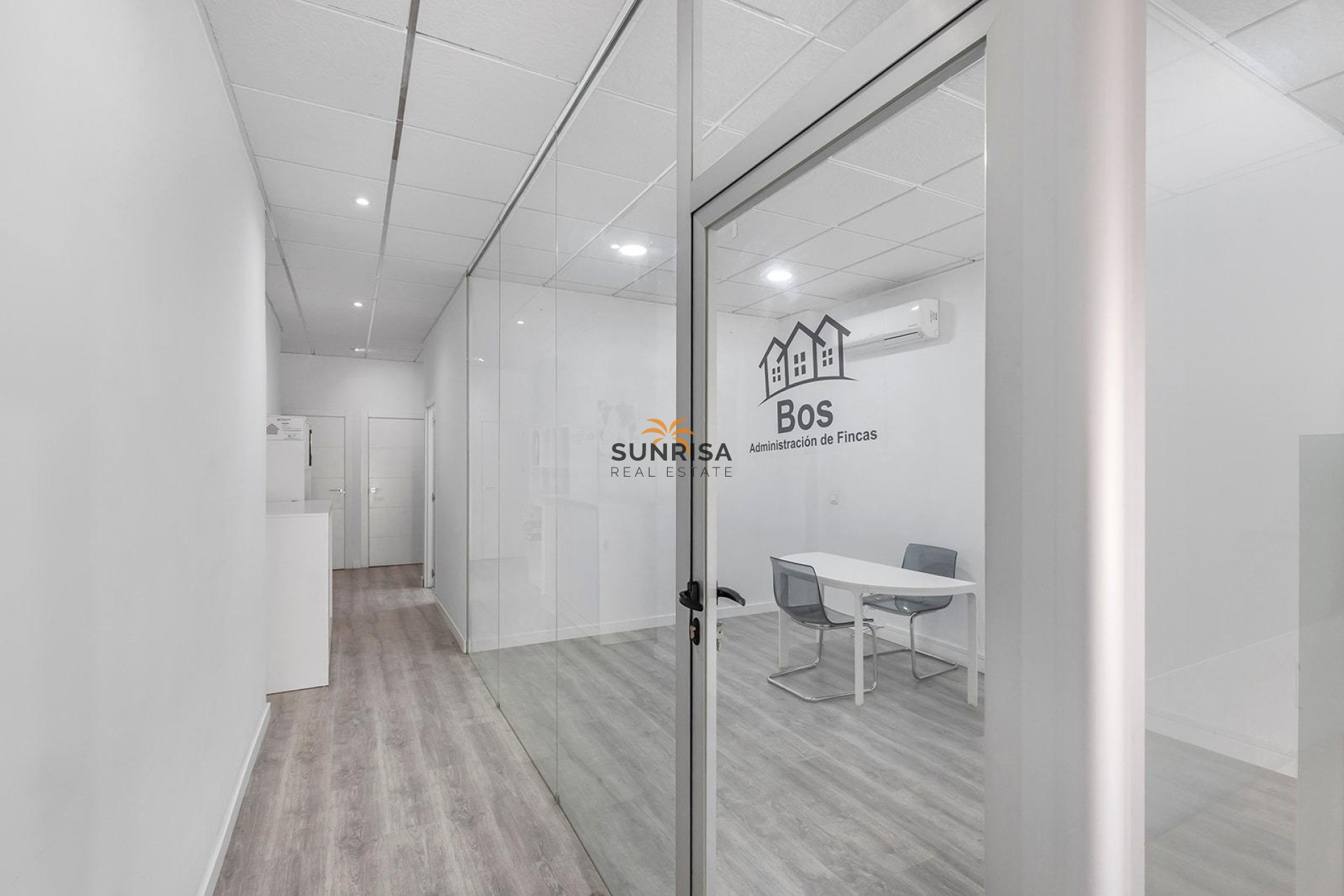 Resale - Commercial premises - Torrevieja