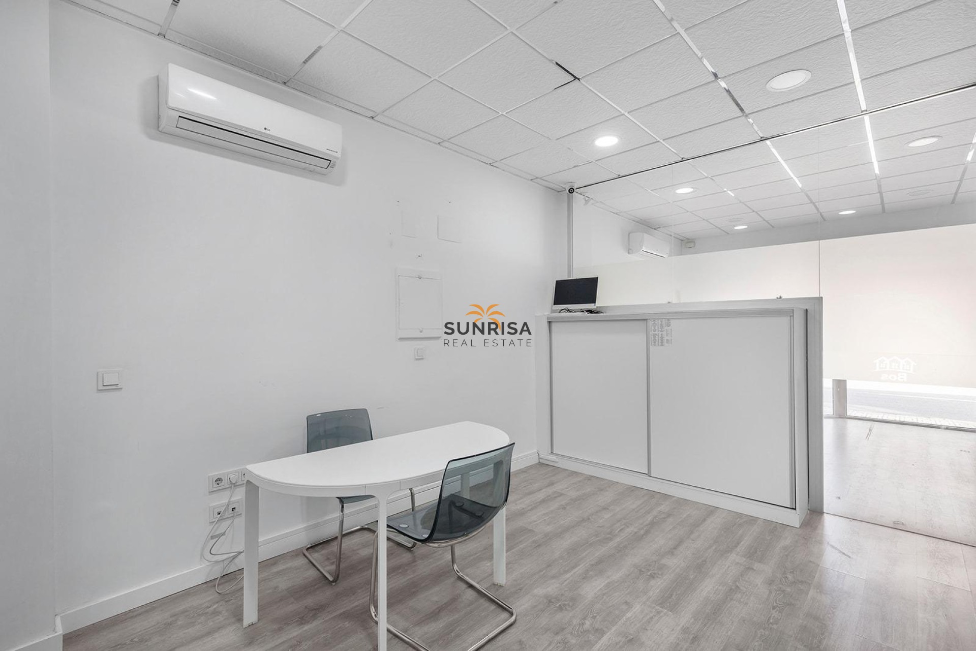Resale - Commercial premises - Torrevieja