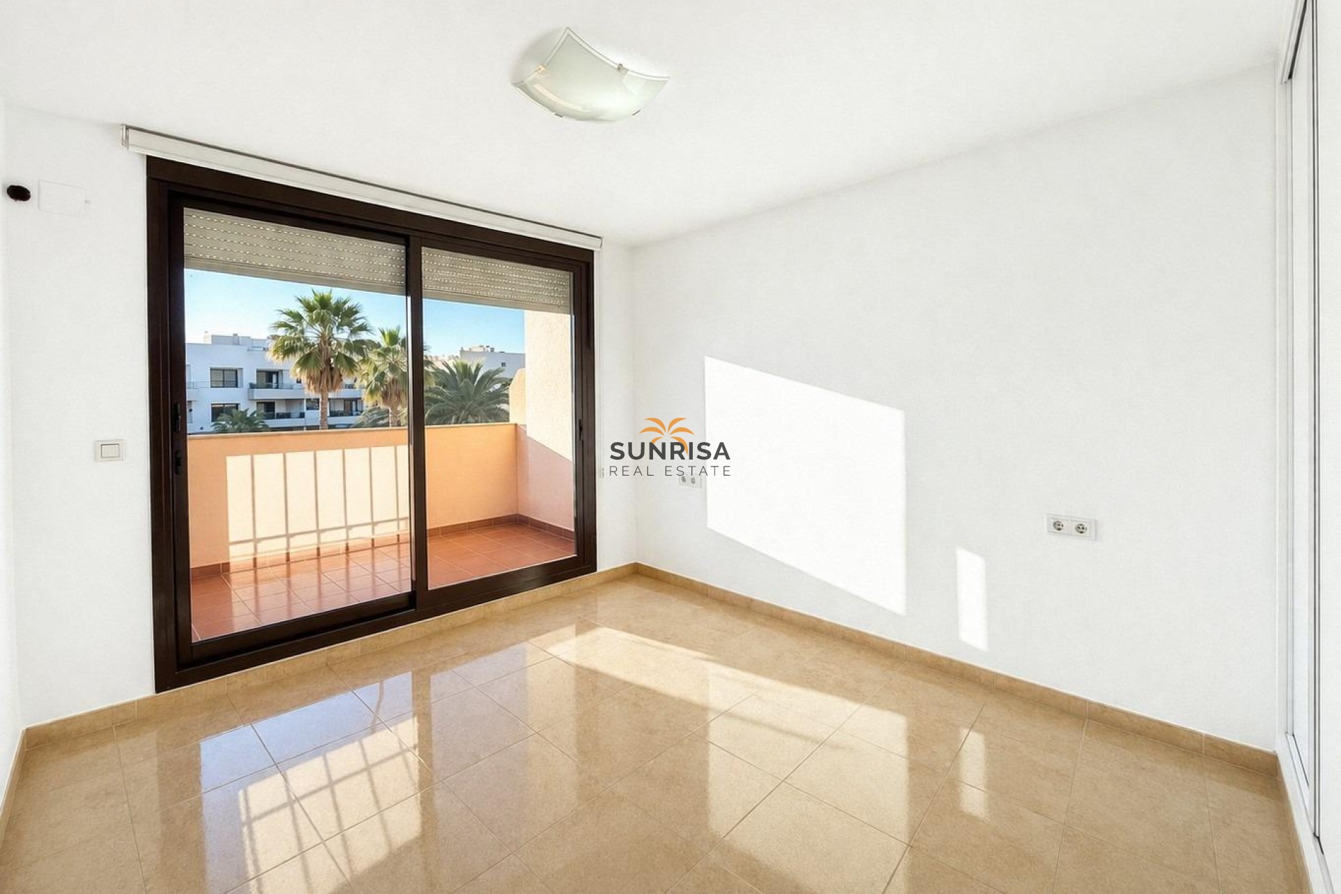 Herverkoop - Herenhuis - Torrevieja