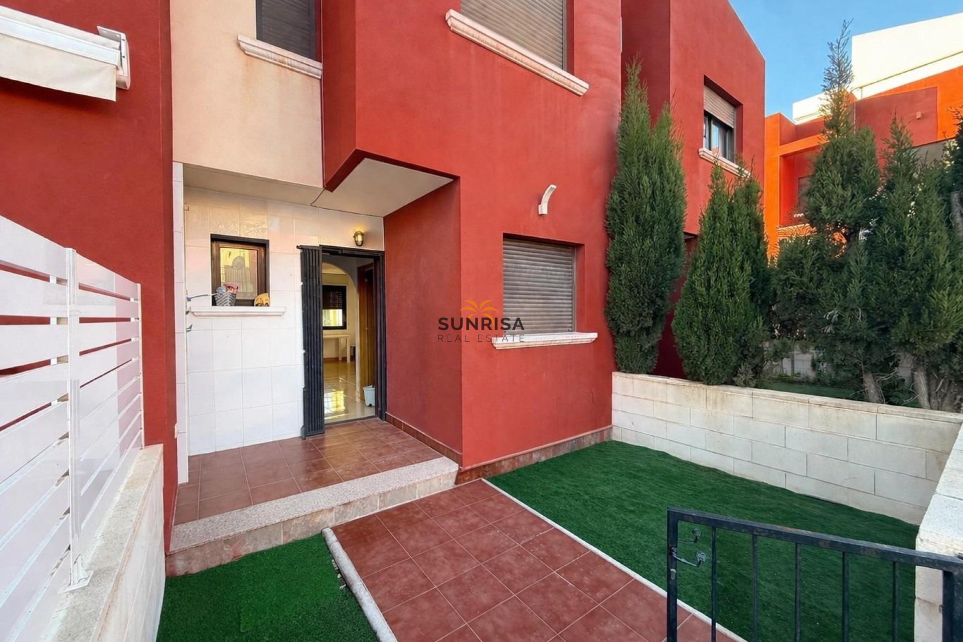 Herverkoop - Herenhuis - Torrevieja