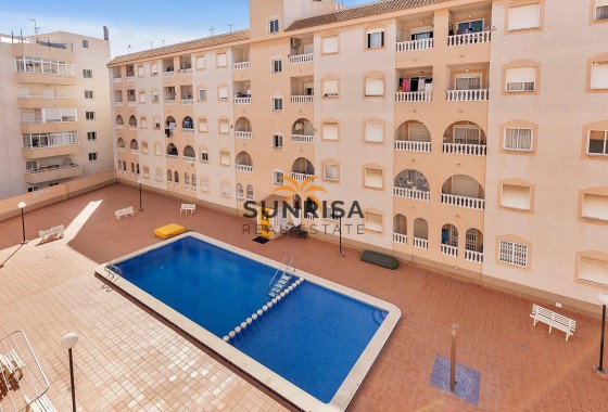 Appartement · Herverkoop - Torrevieja · Playa del Cura · Alicante · Spanje
