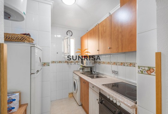 Appartement · Herverkoop - Torrevieja · Playa del Cura · Alicante · Spanje