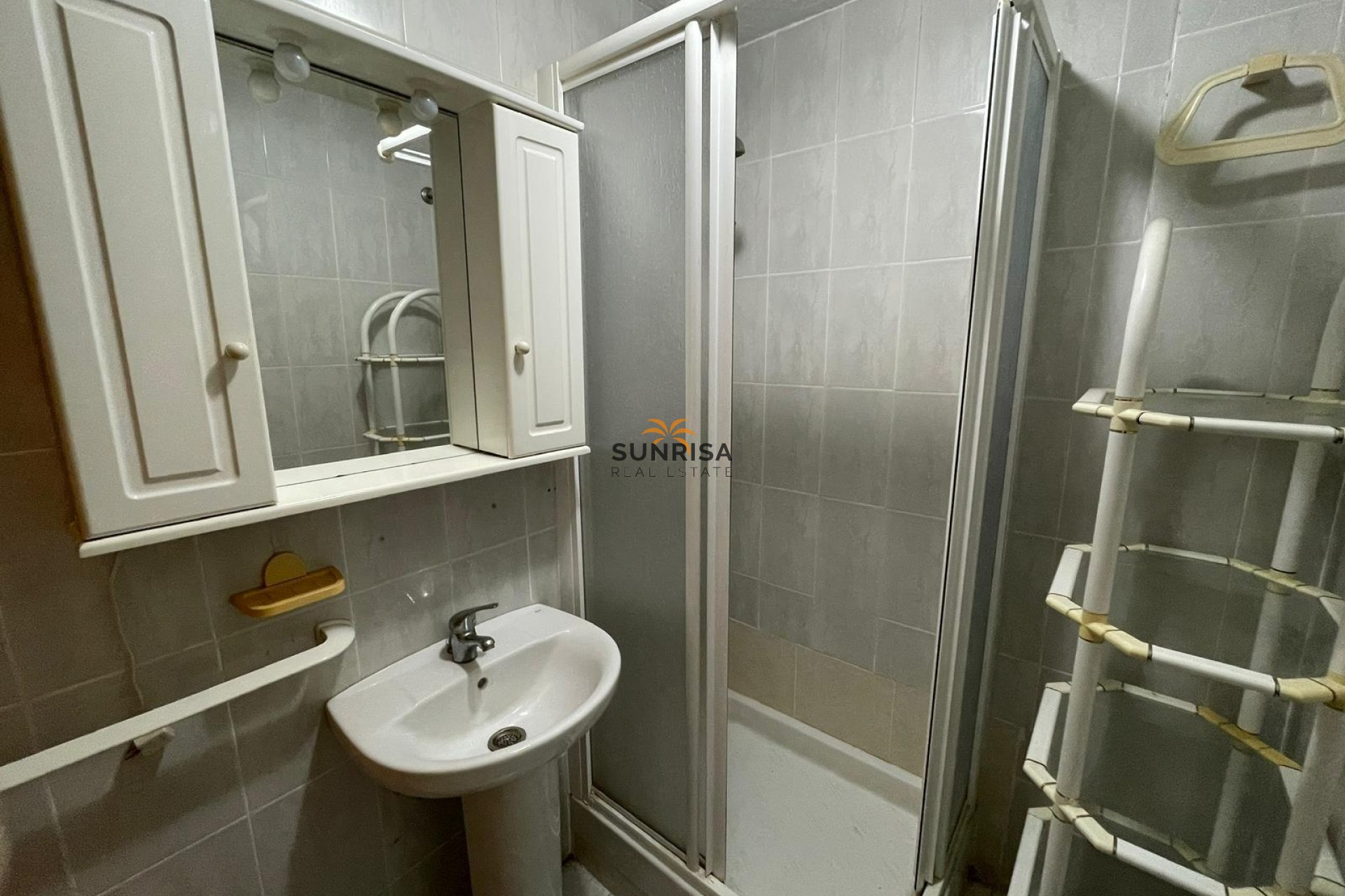 Reventa - Estudio - Torrevieja